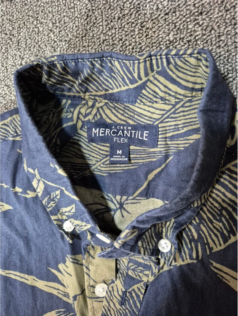 J.Crew Mercantile Flex Men’s M Blue Tropical Floral Hawaiian Button-Up Shirt